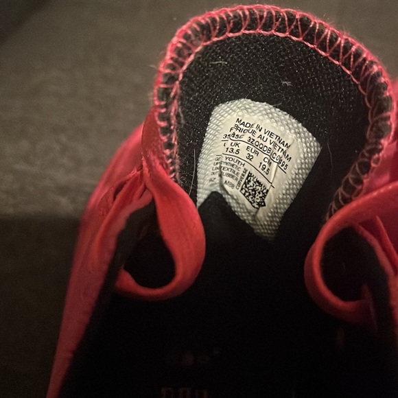 Dark pink Converse All Stars NWOT girls size 1 - Picture 3 of 6